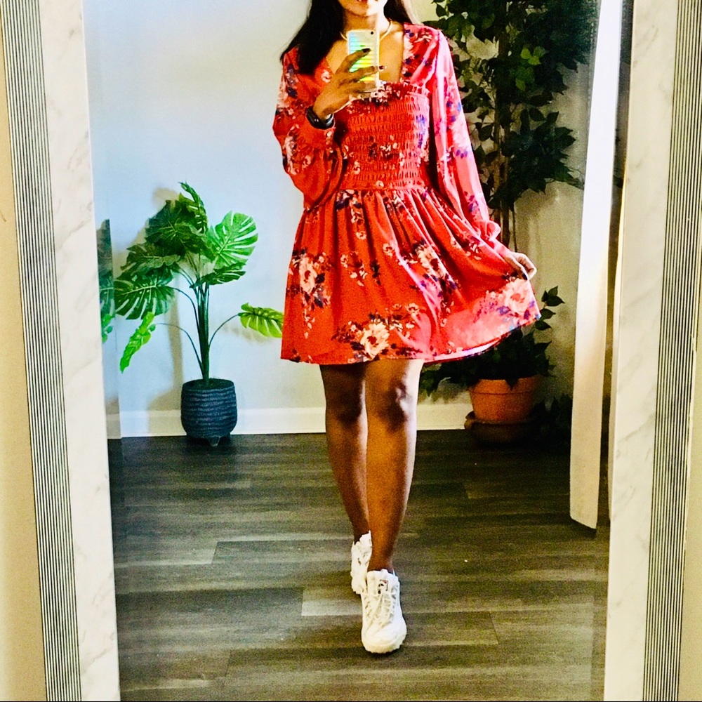 New Floral print Smocked Babydoll Dress small